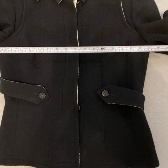 Authentic Chanel black jacket with removable collar and sleeves - Picture 11 of 14